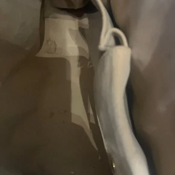 Louis Vuitton Galliera PM Monogram – Discontinued – Priced to Reflect Wear - Picture 4 of 8